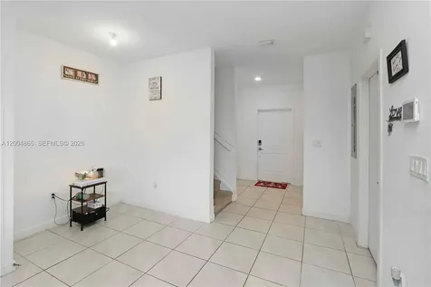 1052 SE 23rd Avenue Homestead FL 33035