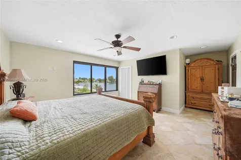 1789 W 72nd Street Hialeah FL 33014