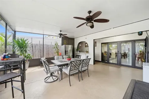1789 W 72nd Street Hialeah FL 33014