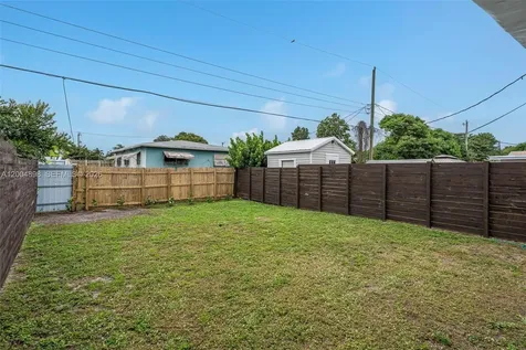 130 NW 57th Street Oakland Park FL 33309
