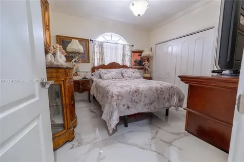 13911 SW 18th Terrace Miami FL 33175