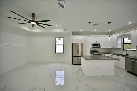 4107 13 Street SW Lehigh Acres FL 33976