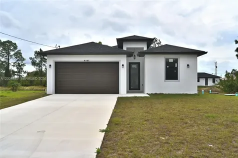 4107 13 Street SW Lehigh Acres FL 33976