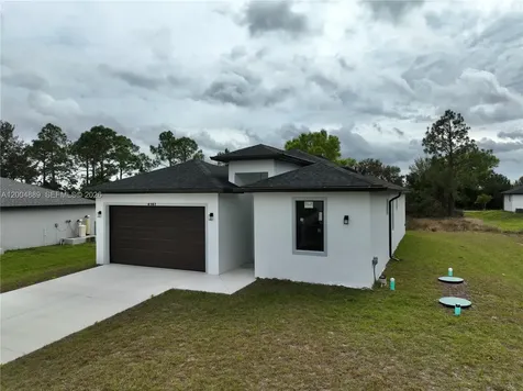 4107 13 Street SW Lehigh Acres FL 33976