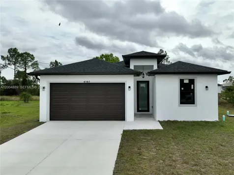 4107 13 Street SW Lehigh Acres FL 33976