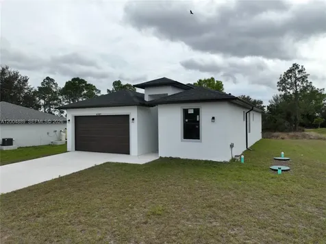 4107 13 Street SW Lehigh Acres FL 33976