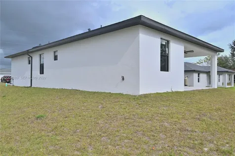 4107 13 Street SW Lehigh Acres FL 33976