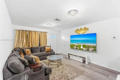 2125 NW 27th Lane Fort Lauderdale FL 33311