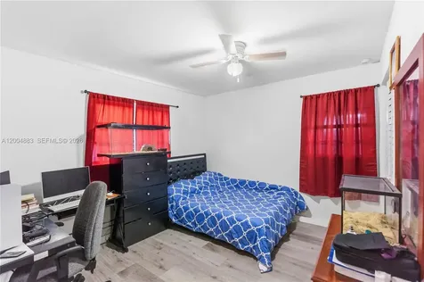 2125 NW 27th Lane Fort Lauderdale FL 33311