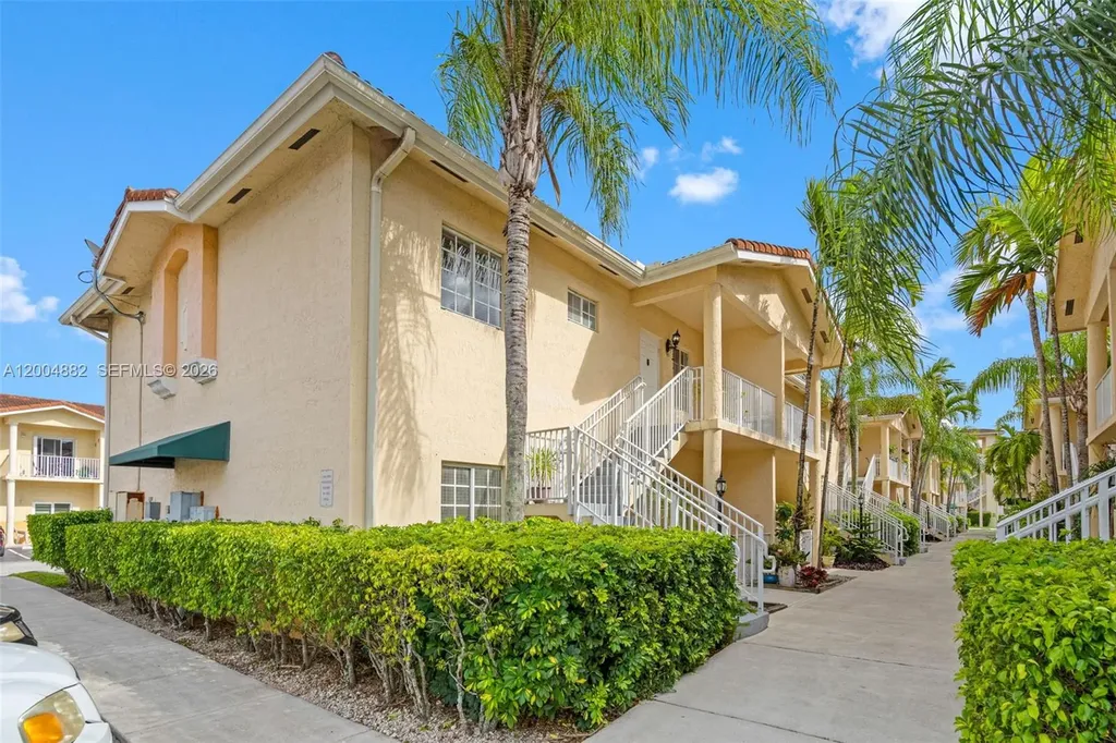 6962 NW 179th Street Hialeah FL 33015
