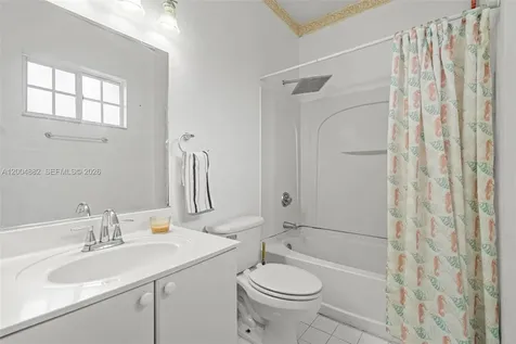 6962 NW 179th Street Hialeah FL 33015