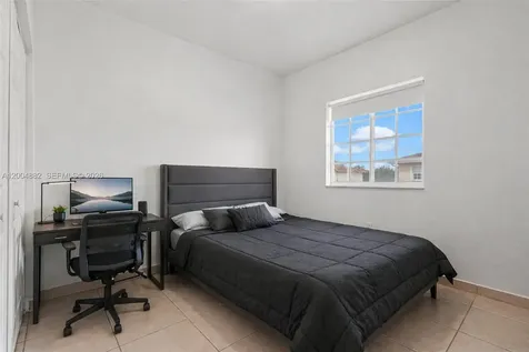 6962 NW 179th Street Hialeah FL 33015