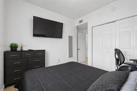 6962 NW 179th Street Hialeah FL 33015