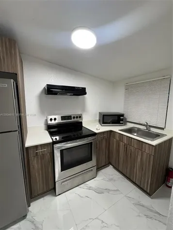 2796 SW 34th Court Miami FL 33133