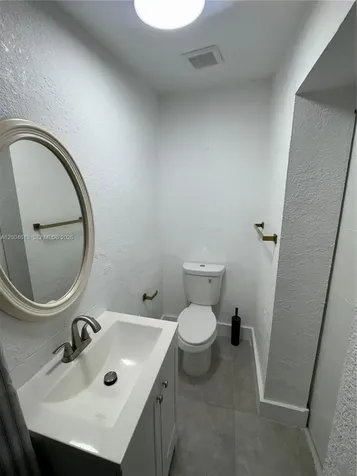 2796 SW 34th Court Miami FL 33133