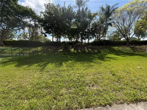 2329 NW 184th Terrace Pembroke Pines FL 33029