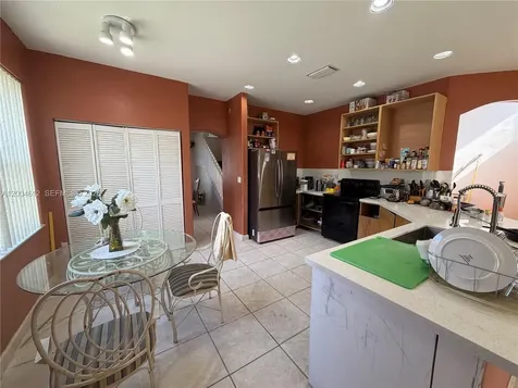 2329 NW 184th Terrace Pembroke Pines FL 33029