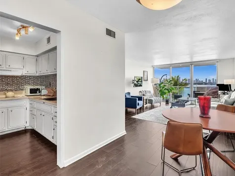 1200 West Avenue Miami Beach FL 33139
