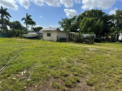 24000 SW 167th Avenue Homestead FL 33031