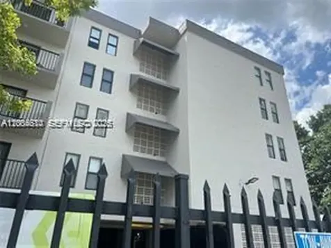 6950 W 6th Avenue Hialeah FL 33014