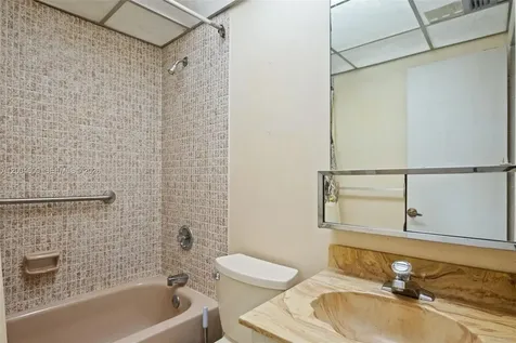 709 Curtiss Parkway Miami Springs FL 33166