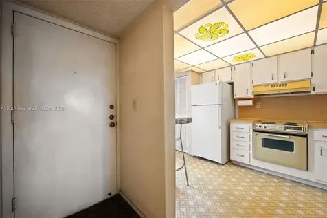 709 Curtiss Parkway Miami Springs FL 33166