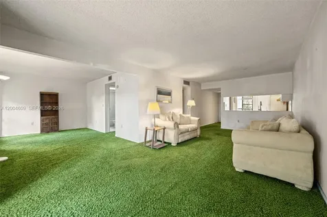 709 Curtiss Parkway Miami Springs FL 33166