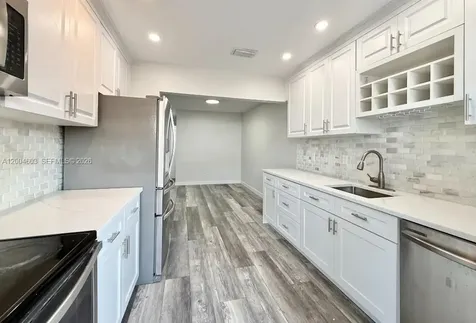 15 SE 13th Street Dania Beach FL 33004