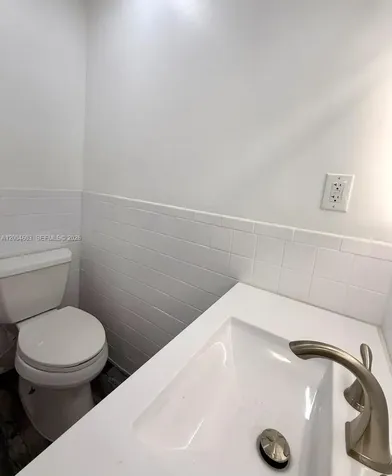 15 SE 13th Street Dania Beach FL 33004
