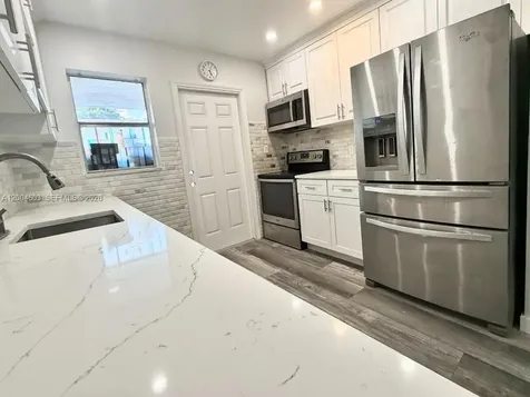 15 SE 13th Street Dania Beach FL 33004