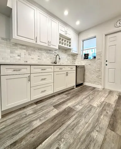 15 SE 13th Street Dania Beach FL 33004