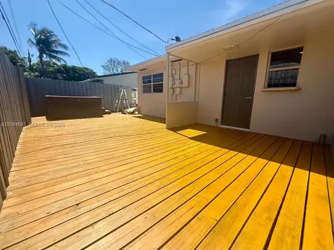 15 SE 13th Street Dania Beach FL 33004