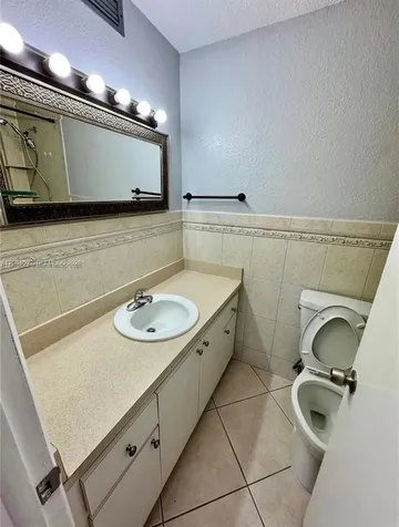1855 W 60th Street Hialeah FL 33012
