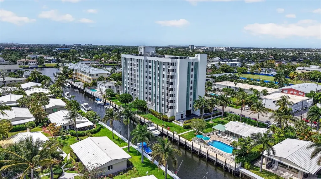3210 SE 10th Street Pompano Beach FL 33062