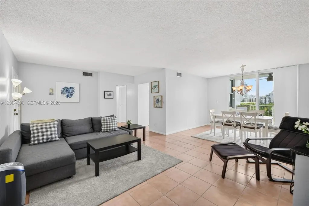 3210 SE 10th Street Pompano Beach FL 33062