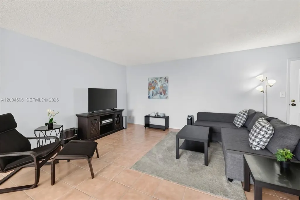 3210 SE 10th Street Pompano Beach FL 33062