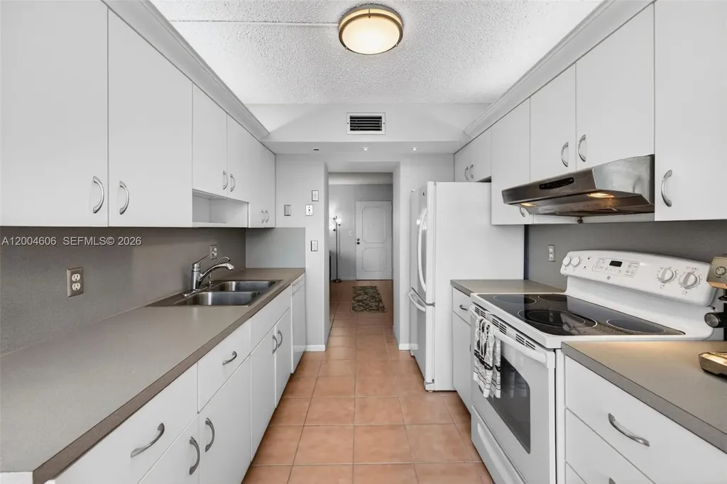 3210 SE 10th Street Pompano Beach FL 33062