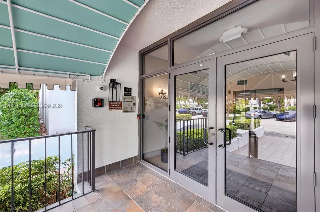 3210 SE 10th Street Pompano Beach FL 33062