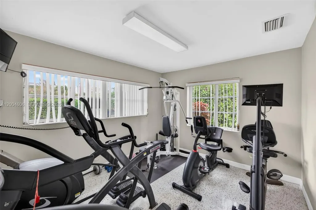 3210 SE 10th Street Pompano Beach FL 33062
