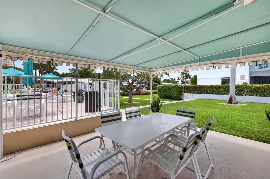3210 SE 10th Street Pompano Beach FL 33062