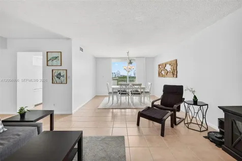 3210 SE 10th Street Pompano Beach FL 33062