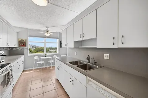 3210 SE 10th Street Pompano Beach FL 33062