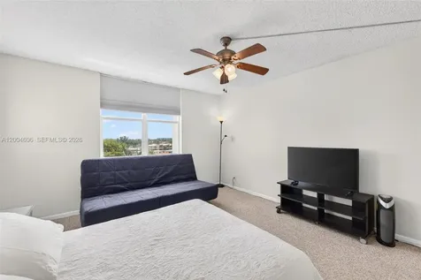 3210 SE 10th Street Pompano Beach FL 33062