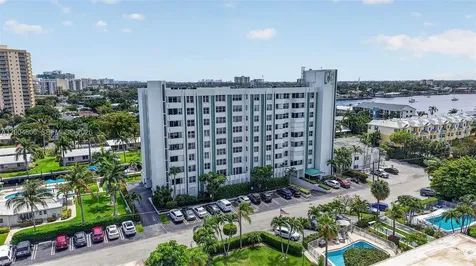 3210 SE 10th Street Pompano Beach FL 33062