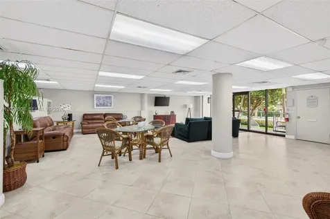 3210 SE 10th Street Pompano Beach FL 33062
