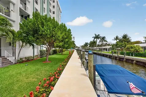 3210 SE 10th Street Pompano Beach FL 33062