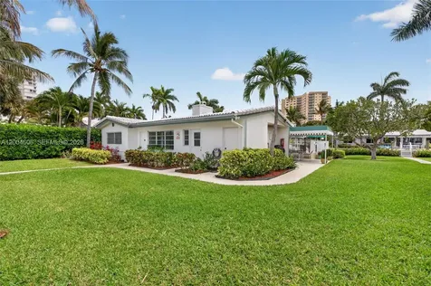 3210 SE 10th Street Pompano Beach FL 33062