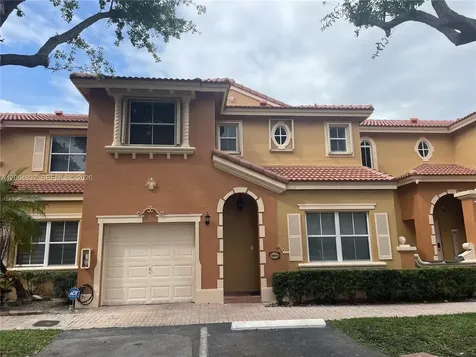8423 NW 138th Terrace Miami Lakes FL 33016