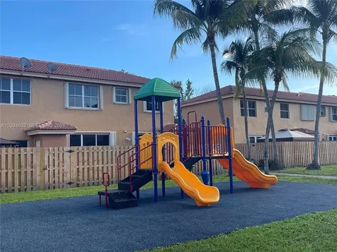 8423 NW 138th Terrace Miami Lakes FL 33016