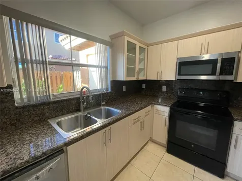 8423 NW 138th Terrace Miami Lakes FL 33016